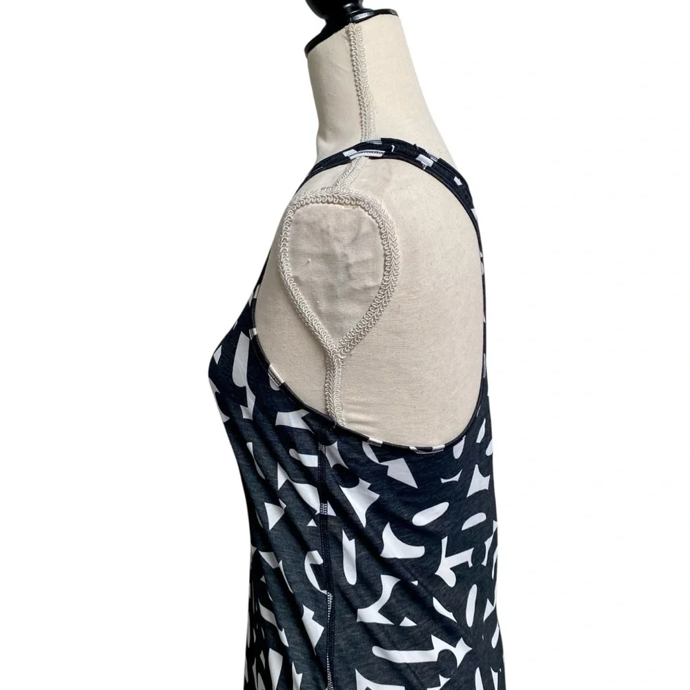 Nike Dri-FIT Racerback Tank Top Small Black White Graphic Workout Running Gym
